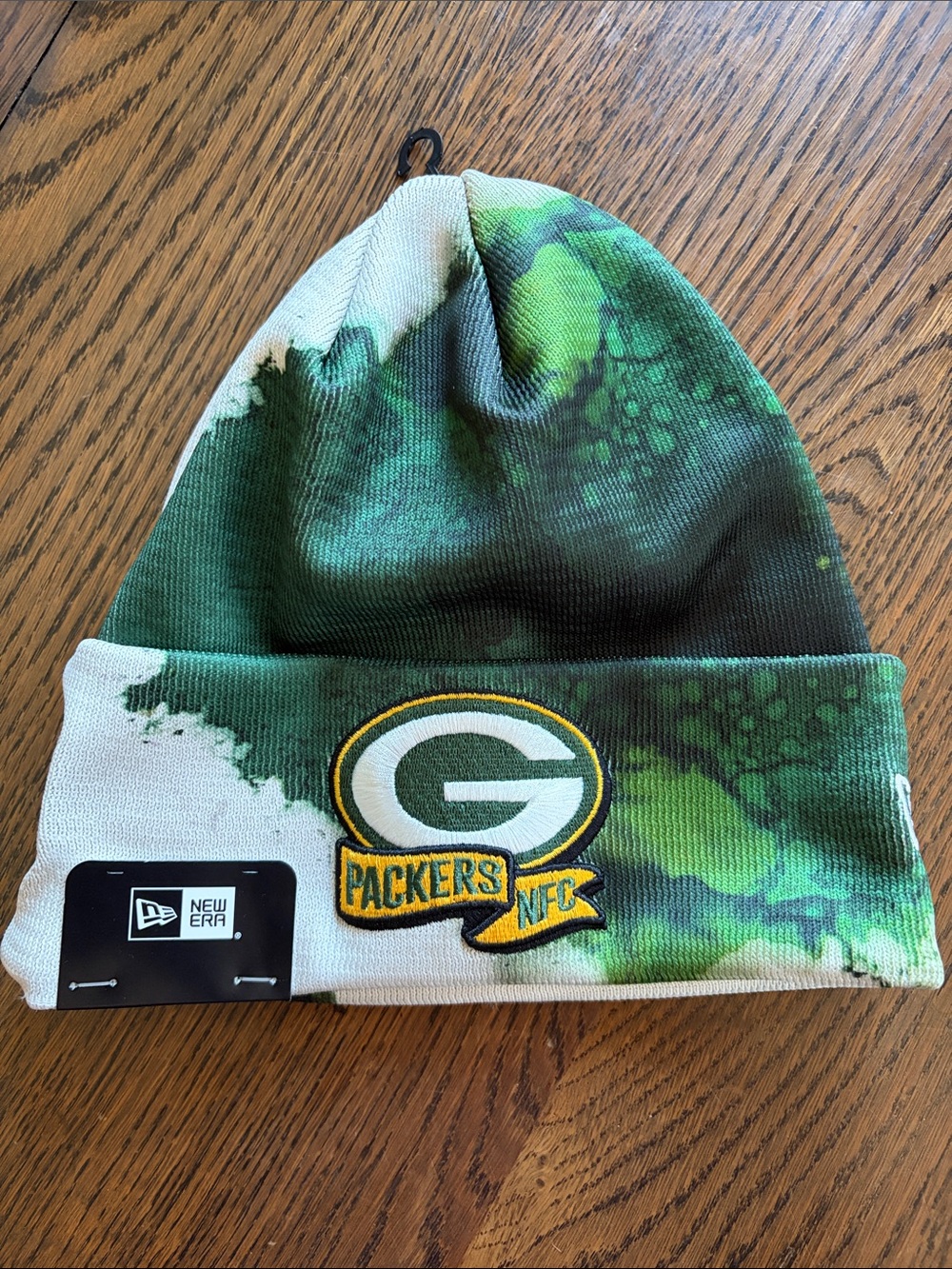 New Era Green & White Tie-Dye Green Bay Packers Cuff Beanie OSFM